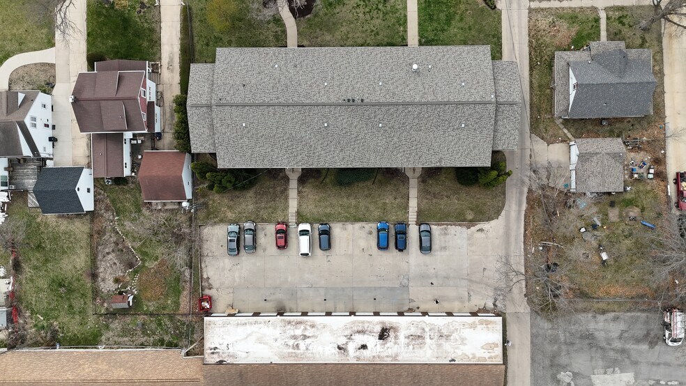 More Photos Of 220 28th Street Dr SE, Cedar Rapids Apartments For Sale