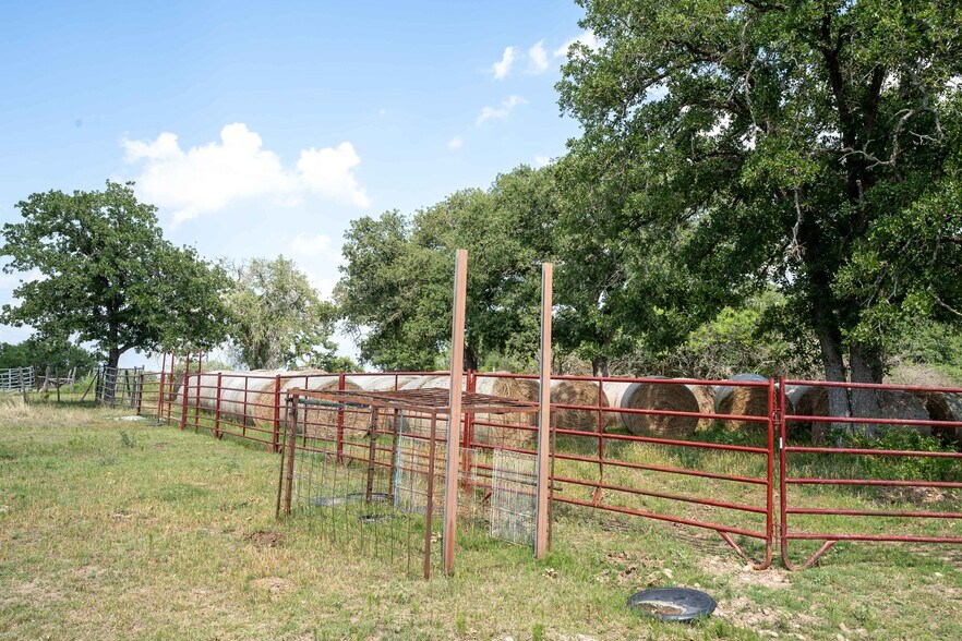 More Photos Of Gravel Pit @ Kingsbury Rd, Seguin Land For Sale