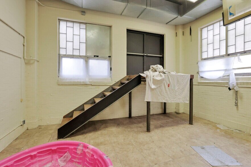 More Photos Of 300 E Auburn Ave, Springfield Office For Sale