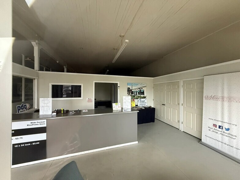 More Photos Of 1513 24th Ave, Gulfport Office For Sale
