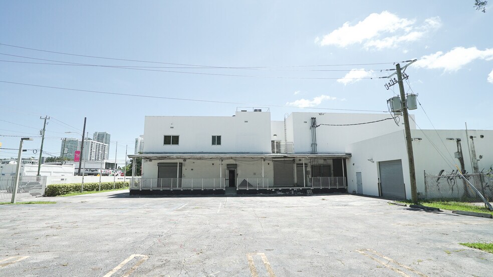 More Photos Of 2534 N Miami Ave, Miami Office For Lease