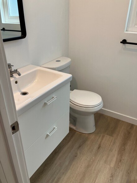 More Photos Of 5115 Clinton St, Los Angeles Apartments For Sale