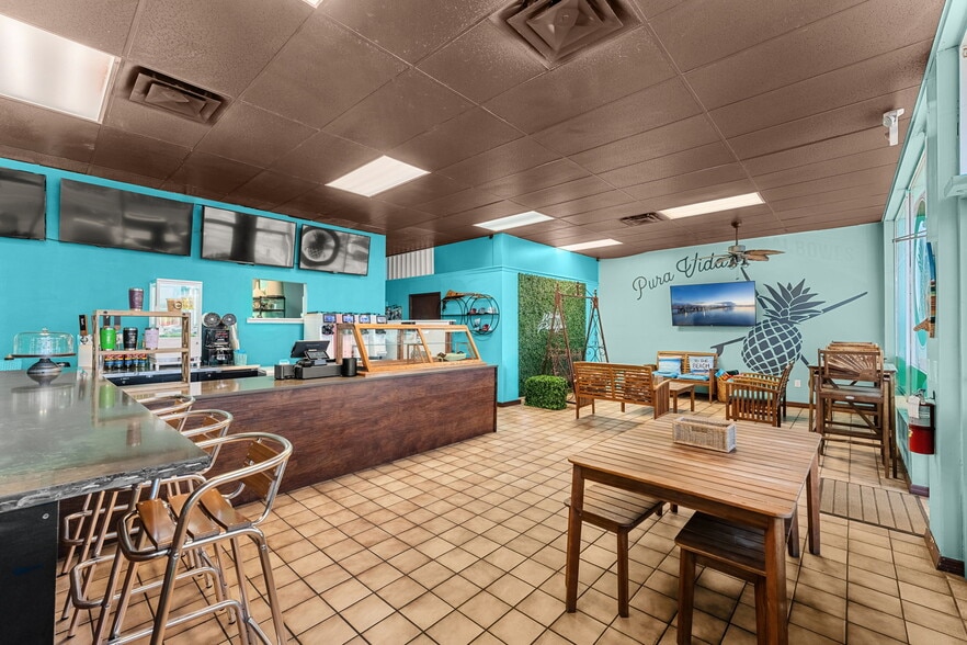 More Photos Of 1592 Jimmy Buffet Mem Hwy, Satellite Beach Office Residential For Sale