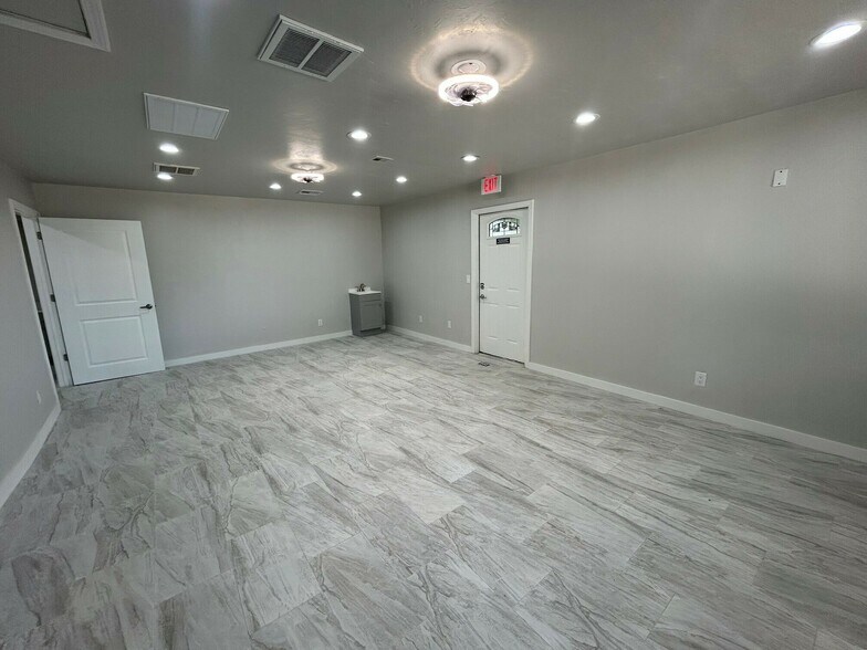 More Photos Of 828 SW 66th St, Oklahoma City Medical For Sale