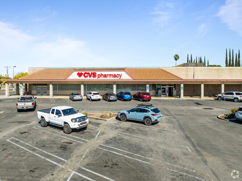 More Photos Of 3320 N Tracy Blvd, Tracy Drugstore For Lease