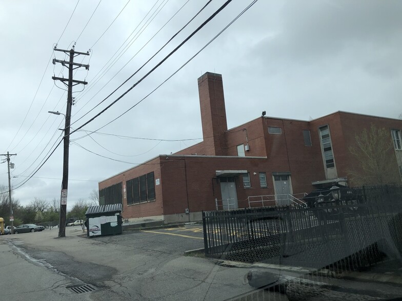 More Photos Of 2232 Stratford Ave, Cincinnati Schools For Sale