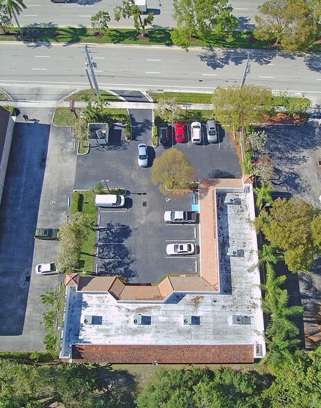 More Photos Of 2745 W Hillsboro Blvd, Deerfield Beach General Retail For Sale