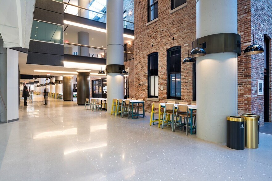 More Photos Of 2000 Pennsylvania Ave NW, Washington Office For Lease