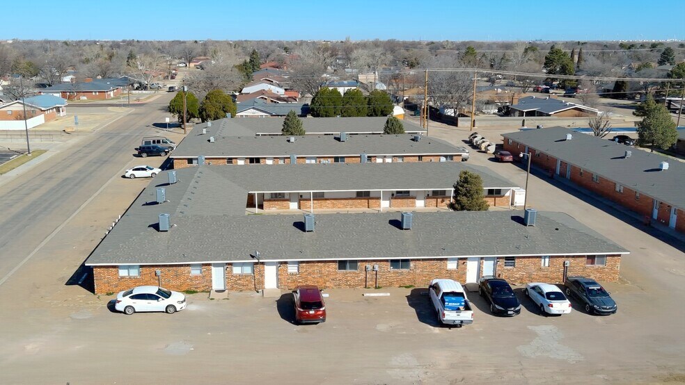 More Photos Of 1725 E 1st St, Dumas Multifamily For Sale