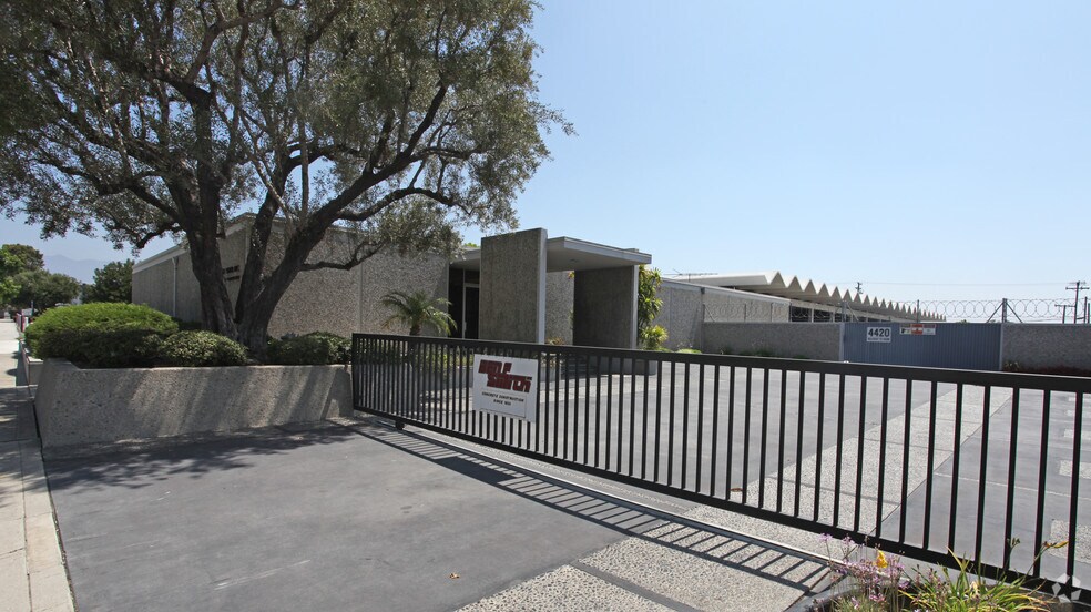 More Photos Of 4420 Baldwin Ave, El Monte Manufacturing For Lease