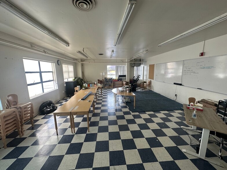 More Photos Of 1731 W Martin Luther King Jr Blvd, Los Angeles Schools For Lease