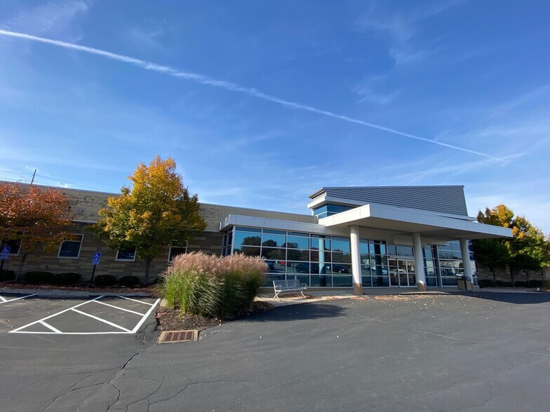 More Photos Of 955 Eastwind Dr, Westerville Medical For Lease