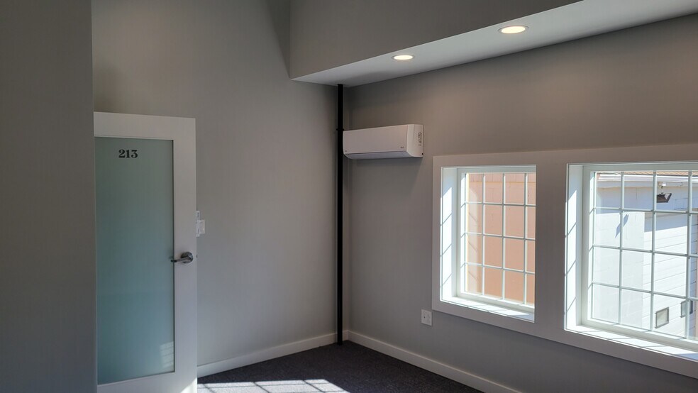 More Photos Of 119 Griswold St, Glastonbury Loft Creative Space For Lease