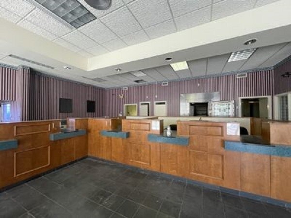 More Photos Of 2230 N Fares Ave, Evansville Freestanding For Lease