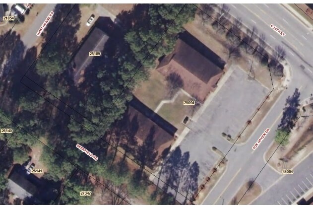 More Photos Of 102 Fox Haven Dr, Greenville Office For Sale