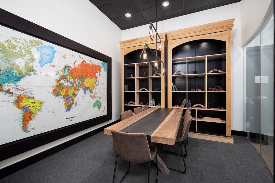 More Photos Of 11 5th St, Petaluma Loft Creative Space For Lease