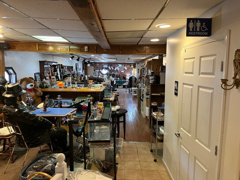 More Photos Of 800 Bowleys Quarters Rd, Middle River Bar For Sale