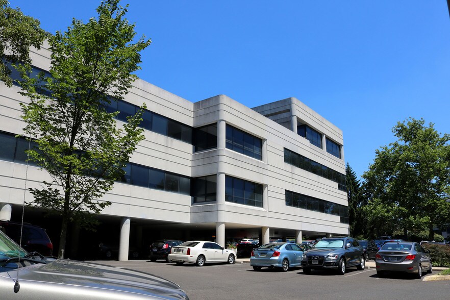 More Photos Of 1 Allied Dr, Trevose Office For Sale