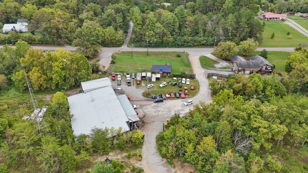 More Photos Of 1021 E Hendron Chapel Rd, Knoxville Manufacturing For Sale
