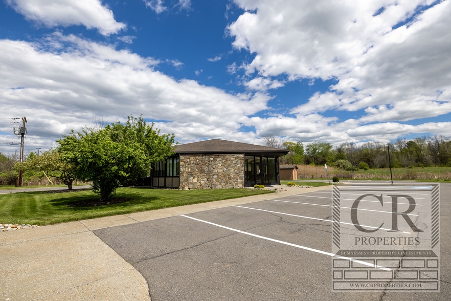 More Photos Of 6708 Route 9, Rhinebeck Bank For Lease