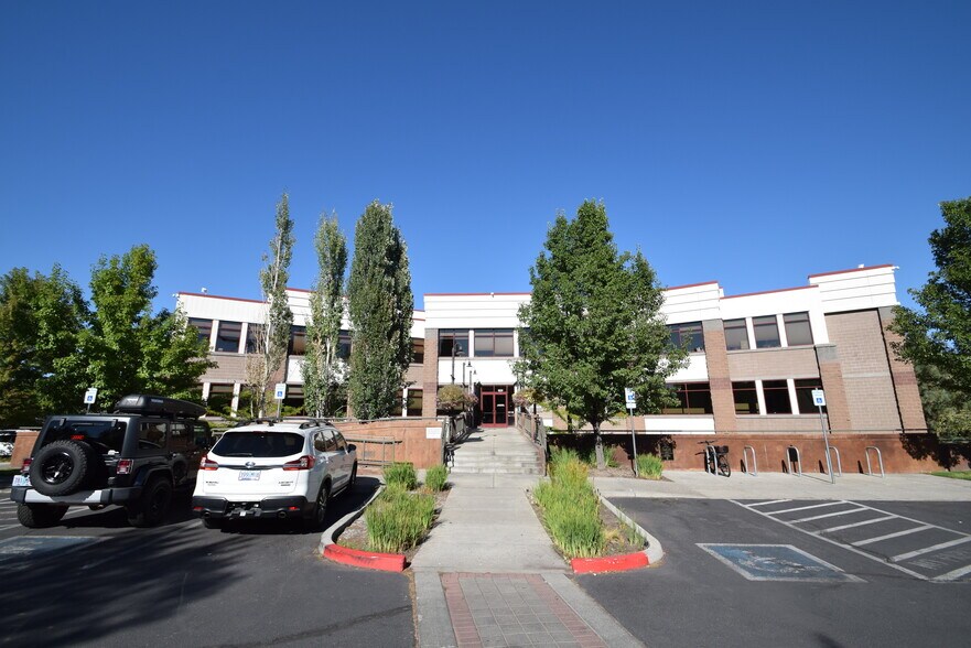 Primary Photo Of 929 SW Simpson Ave, Bend Medical For Lease