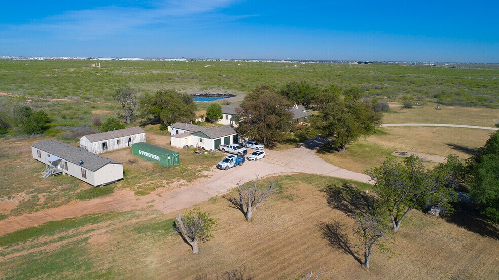 More Photos Of 2070 SW Loop 338, Odessa Specialty For Lease