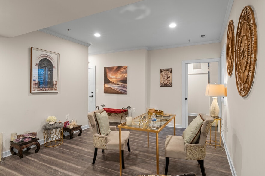 More Photos Of 104 Loudoun St SW, Leesburg Storefront Retail Office For Sale