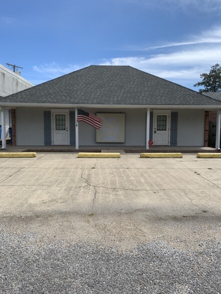 Primary Photo Of 1522 Hospital Ave, Franklin Medical For Sale