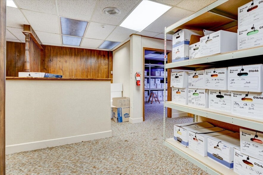 More Photos Of 100 W Antietam St, Hagerstown Office For Lease