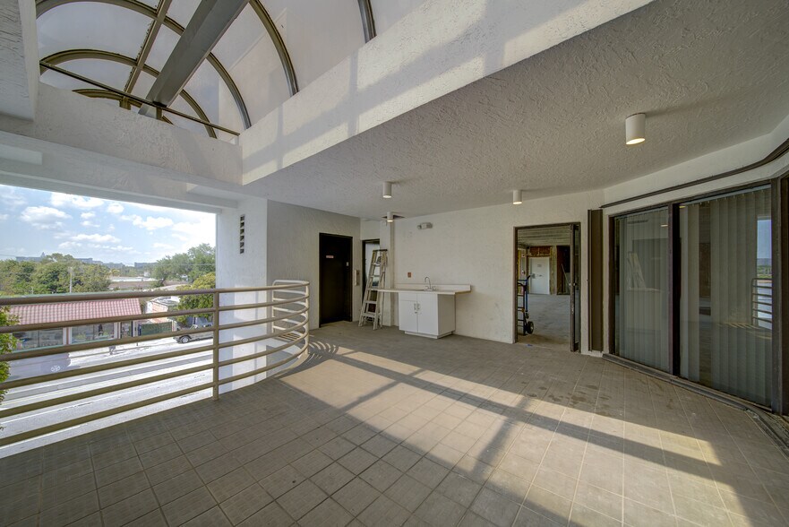 More Photos Of 2455 SW 27th Ave, Miami Medical For Lease