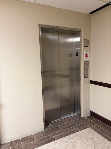 More Photos Of 1025 SW 4th St, Moore Medical For Lease