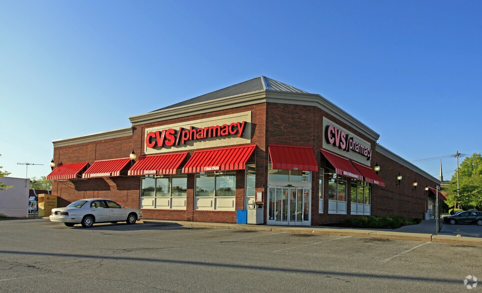 More Photos Of 4460-4486 Mayfield Rd, Cleveland Heights Freestanding For Lease