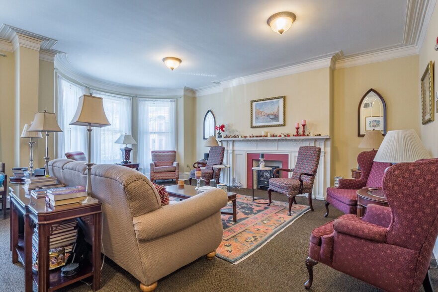 More Photos Of 298-300 Newbury St, Boston Schools For Sale