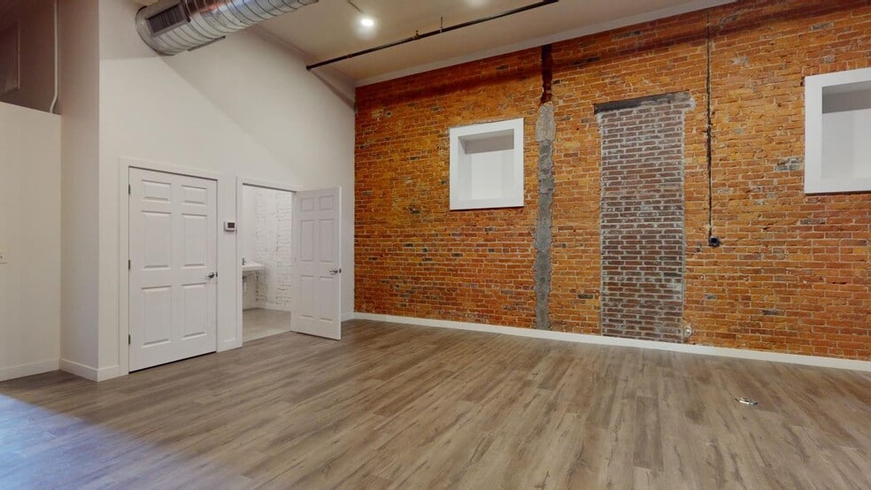 More Photos Of 112 W 2nd St, Grand Island Light Distribution For Lease