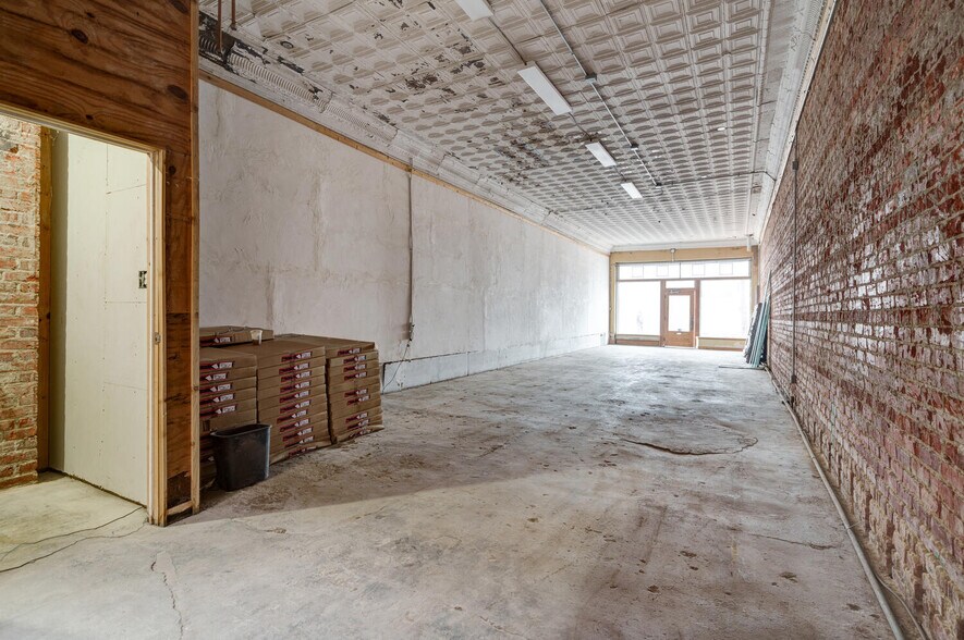 More Photos Of 715-725 N Mangum St, Durham Storefront For Lease
