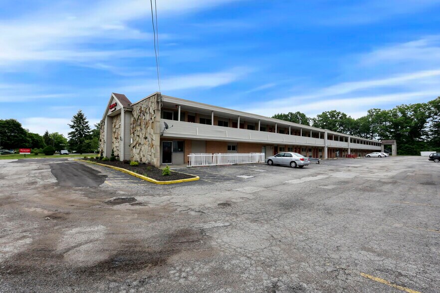 More Photos Of 22115 Brookpark Rd, Cleveland Hotel For Sale