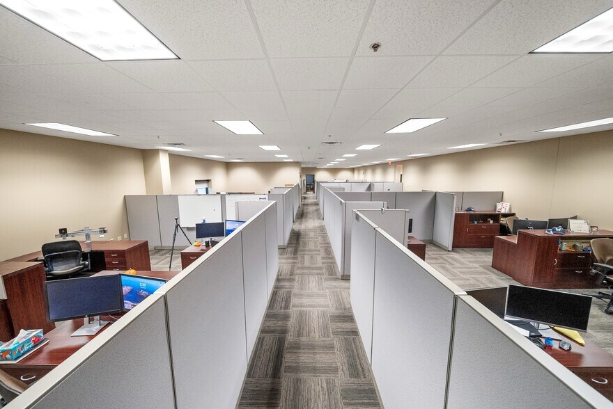More Photos Of 6001 W Van Horn Tavern Rd, Columbia Office For Lease