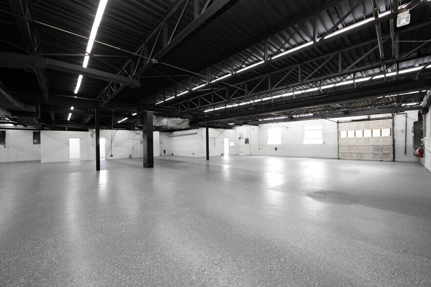 More Photos Of 717 Creek Rd, Bellmawr Manufacturing For Lease