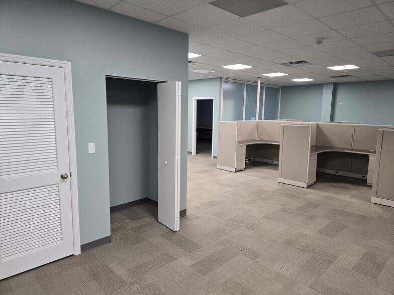 More Photos Of 101 Whitehall Dr, Saint Augustine Medical For Lease