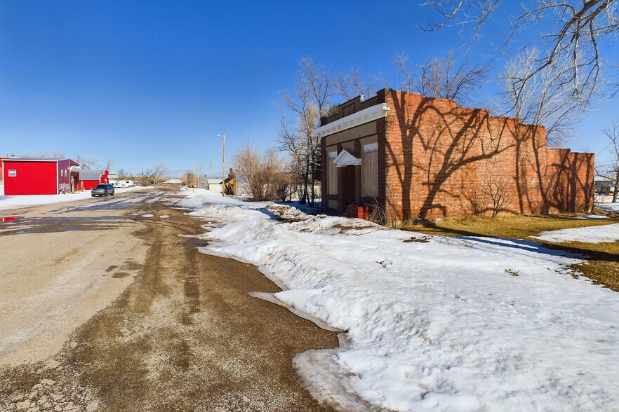 More Photos Of 213and 233 Main st, Roy Restaurant For Sale