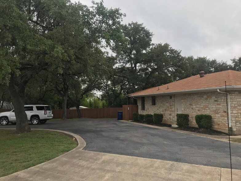 More Photos Of 2500 S Bagdad Rd, Leander Freestanding For Sale