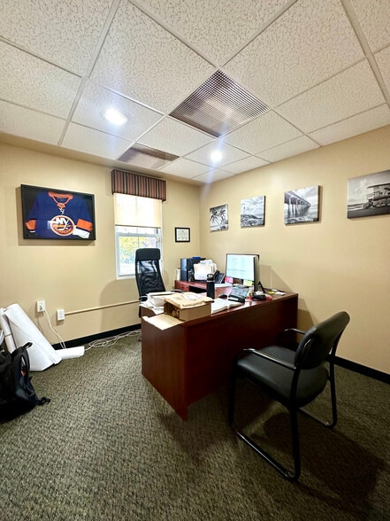 More Photos Of 241 Rushmore Ave, Carle Place Office For Sale