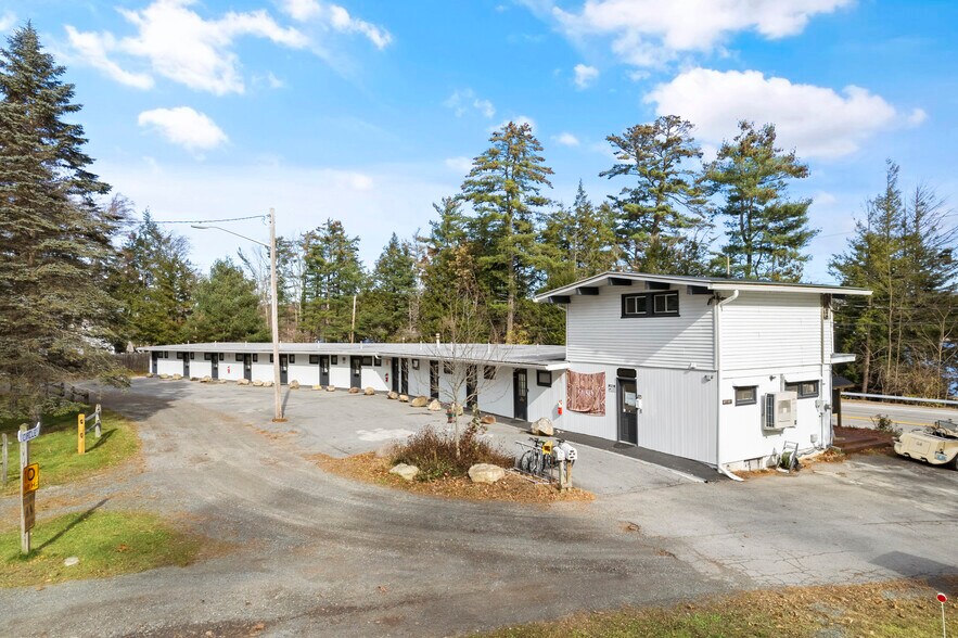 More Photos Of 214 County Road 152, Northville Hotel For Sale
