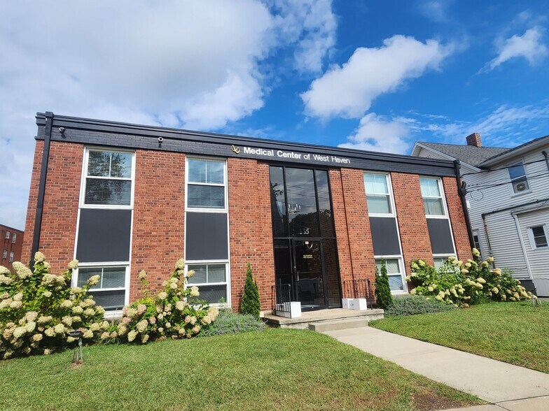 More Photos Of 385 Main St, West Haven Medical For Lease