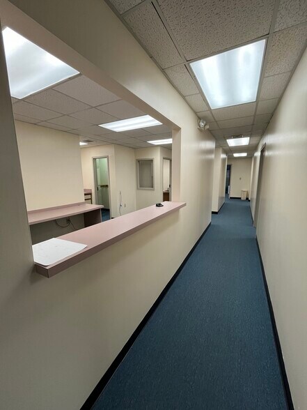 More Photos Of 11835 Fishing Point Dr, Newport News Office Residential For Lease