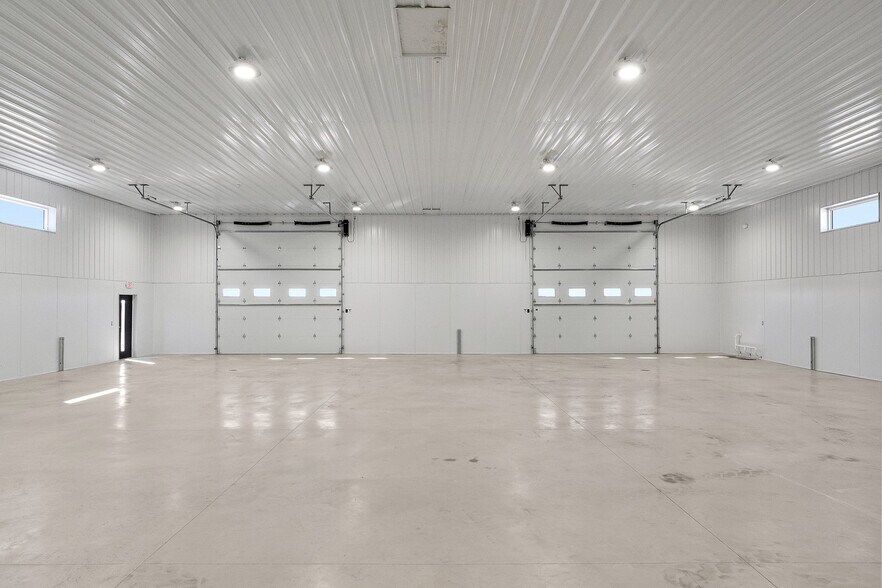 More Photos Of 280 Cr-325 E, Valparaiso Warehouse For Sale