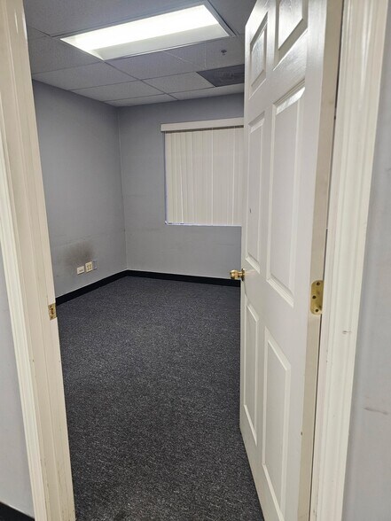 More Photos Of 8450 W 191st St, Mokena Warehouse For Lease