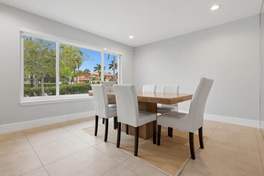 More Photos Of 940 State Road 7, Fort Lauderdale Office For Sale