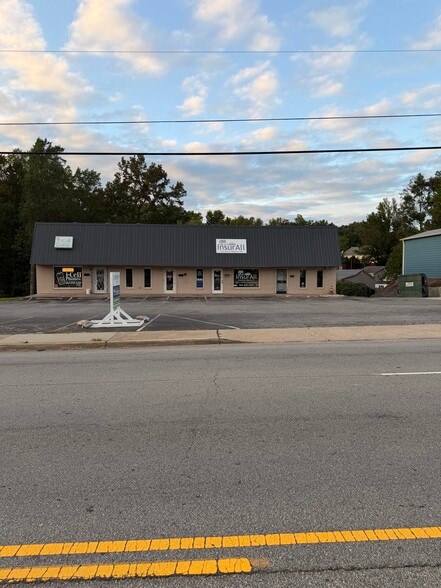 Primary Photo Of 6818 Calhoun Memorial Hwy, Easley Freestanding For Lease