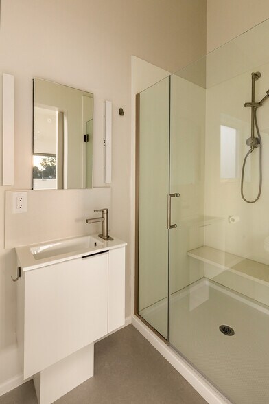 More Photos Of 161 N Garden St, Ventura Apartments For Sale